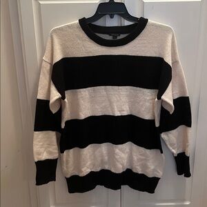 Wild Fable Black & White Sweater XL